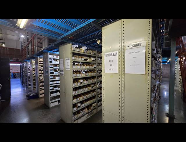 715M² WAREHOUSE TO LET IN SPARTAN